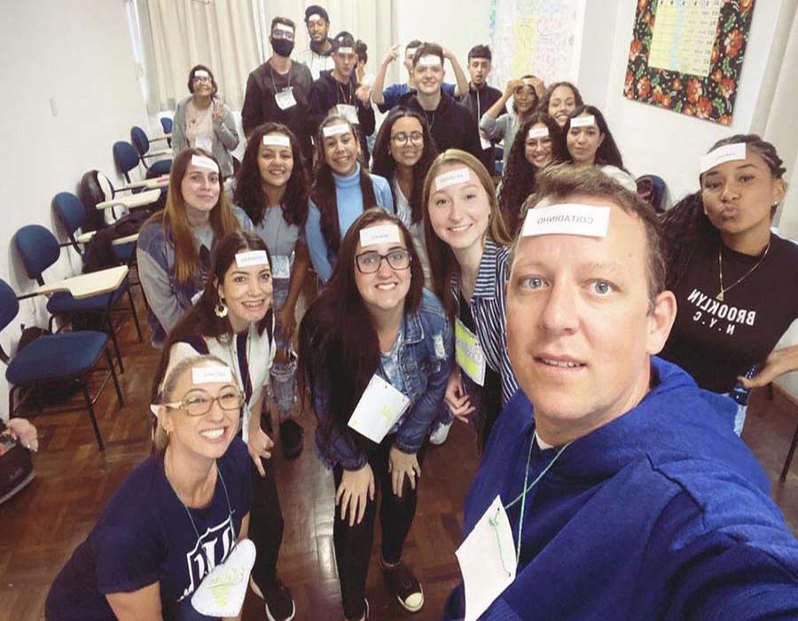 Imagens do Centro Cultural Escrava Anastácia na Faculdade Anhanguera, São José/SC