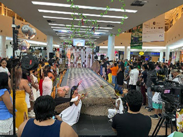 Imagens da 1ª Mostra Intercultural de Moda Indígena da Faculdade Anhanguera, Manaus/AM